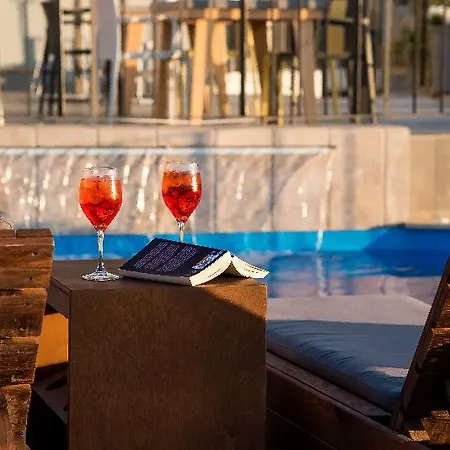 Elia Hotel